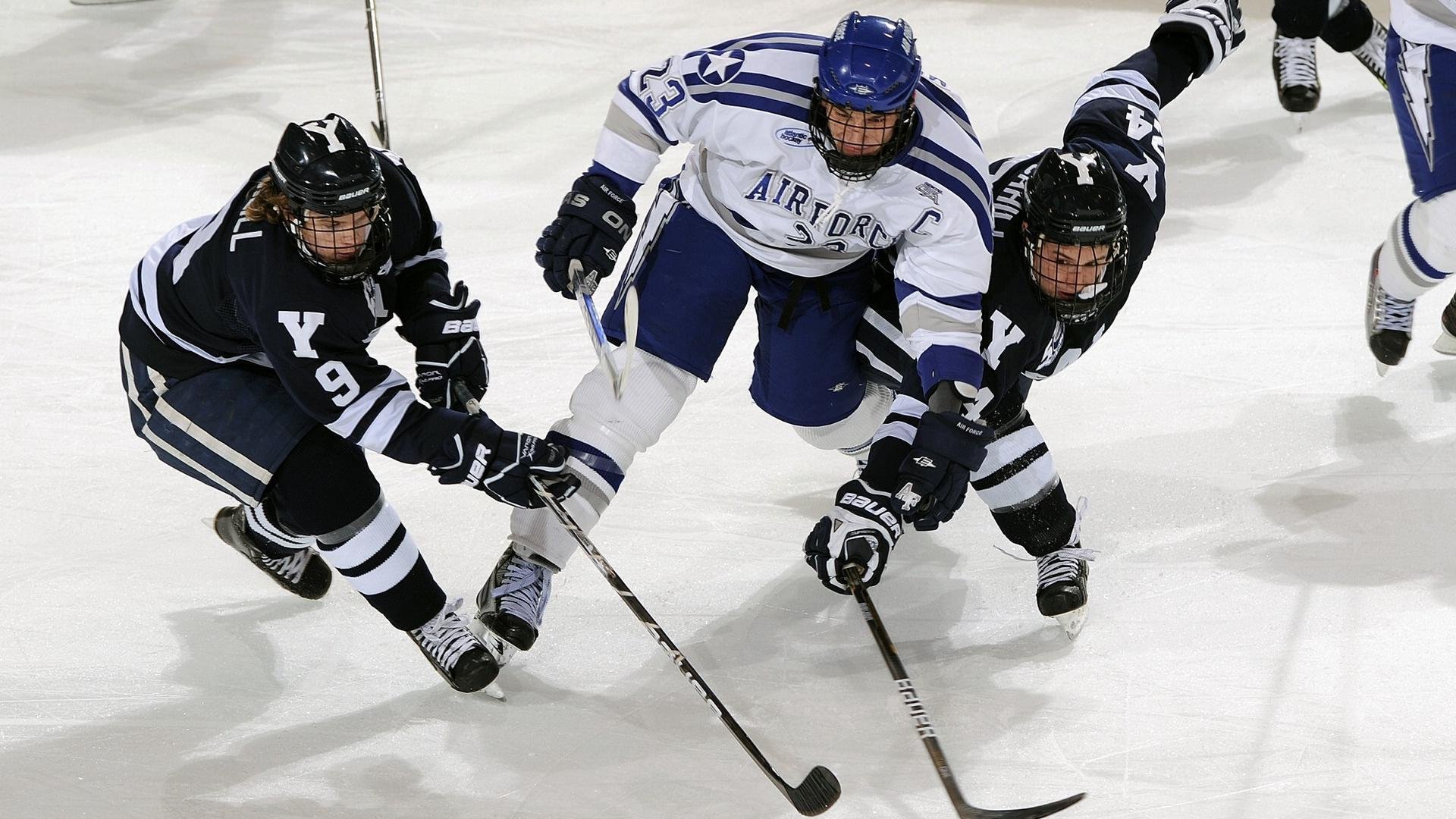 全民橄榄球日激发社会热情，橄榄球全明星僵尸